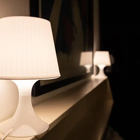 Corte Degli Estensi, Romantica Mansardina *