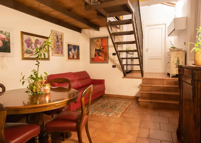 Corte Degli Estensi, Romantica Mansardina Apartmán *