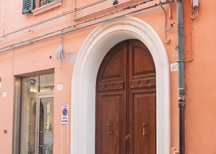 Corte Degli Estensi, Romantica Mansardina Apartment Ferrara